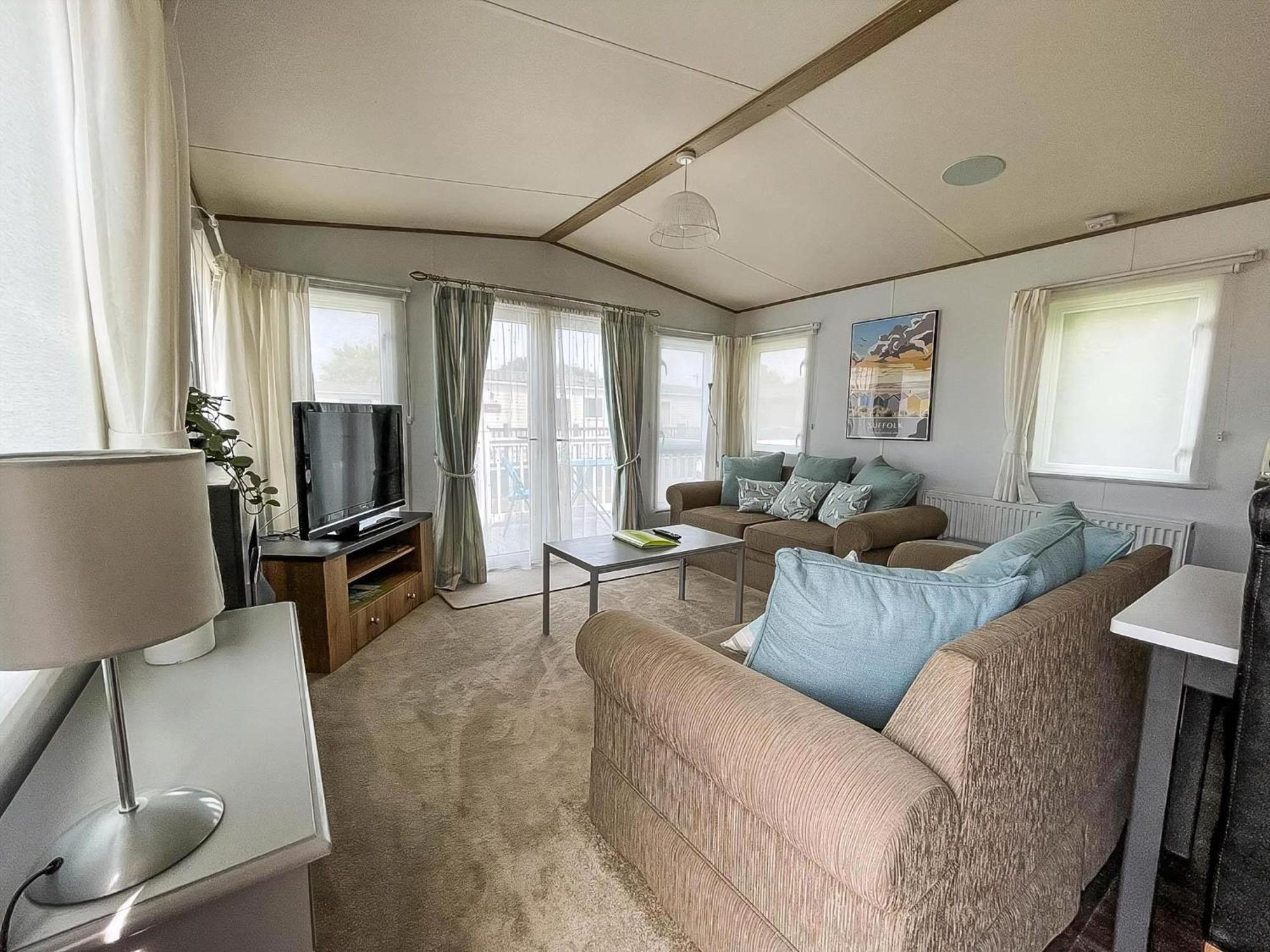 Beautiful Caravan With Decking At Carlton Meres Holiday Park, Suffolk Ref 60022M 萨克斯曼德姆 外观 照片