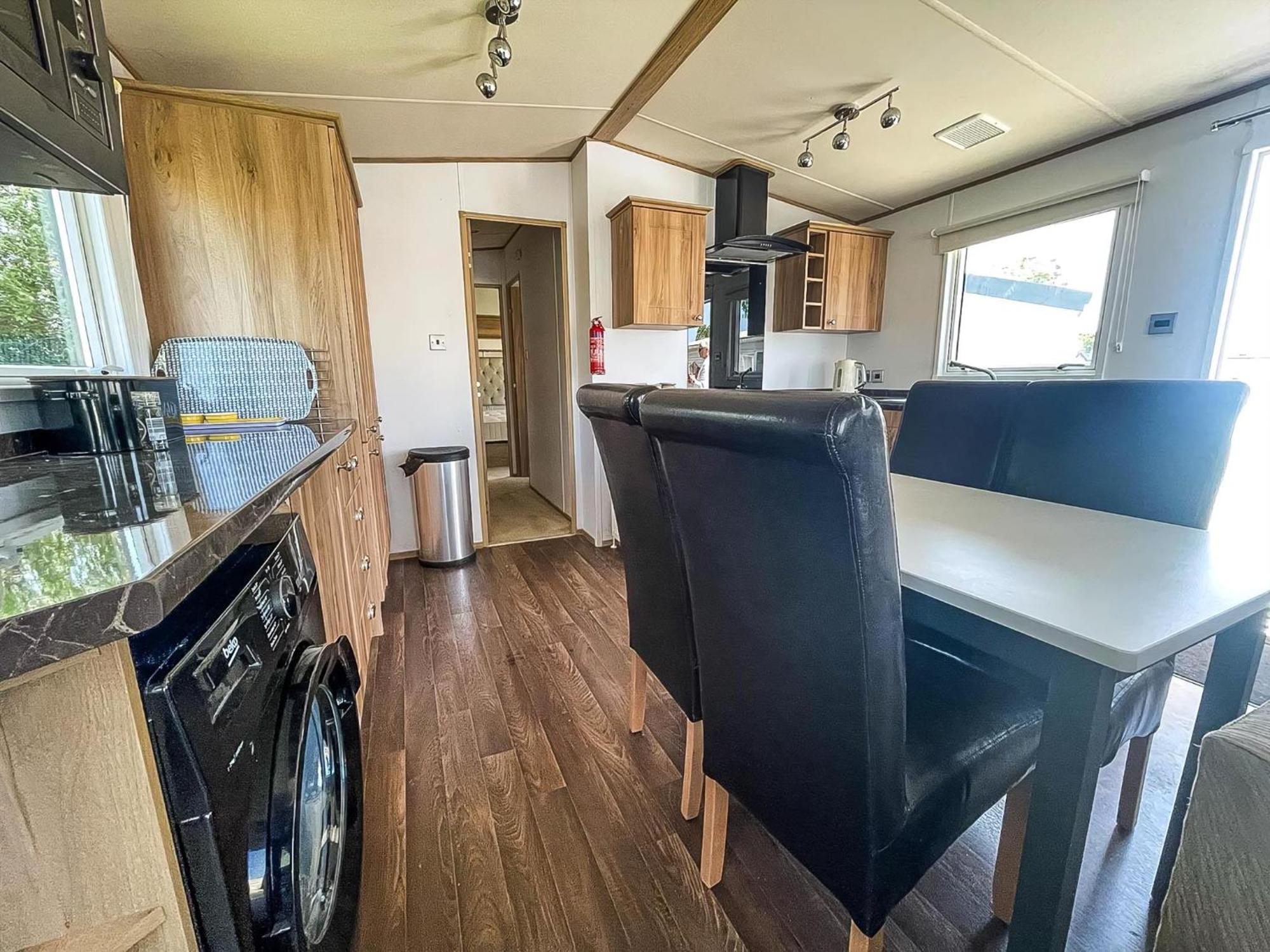 Beautiful Caravan With Decking At Carlton Meres Holiday Park, Suffolk Ref 60022M 萨克斯曼德姆 外观 照片