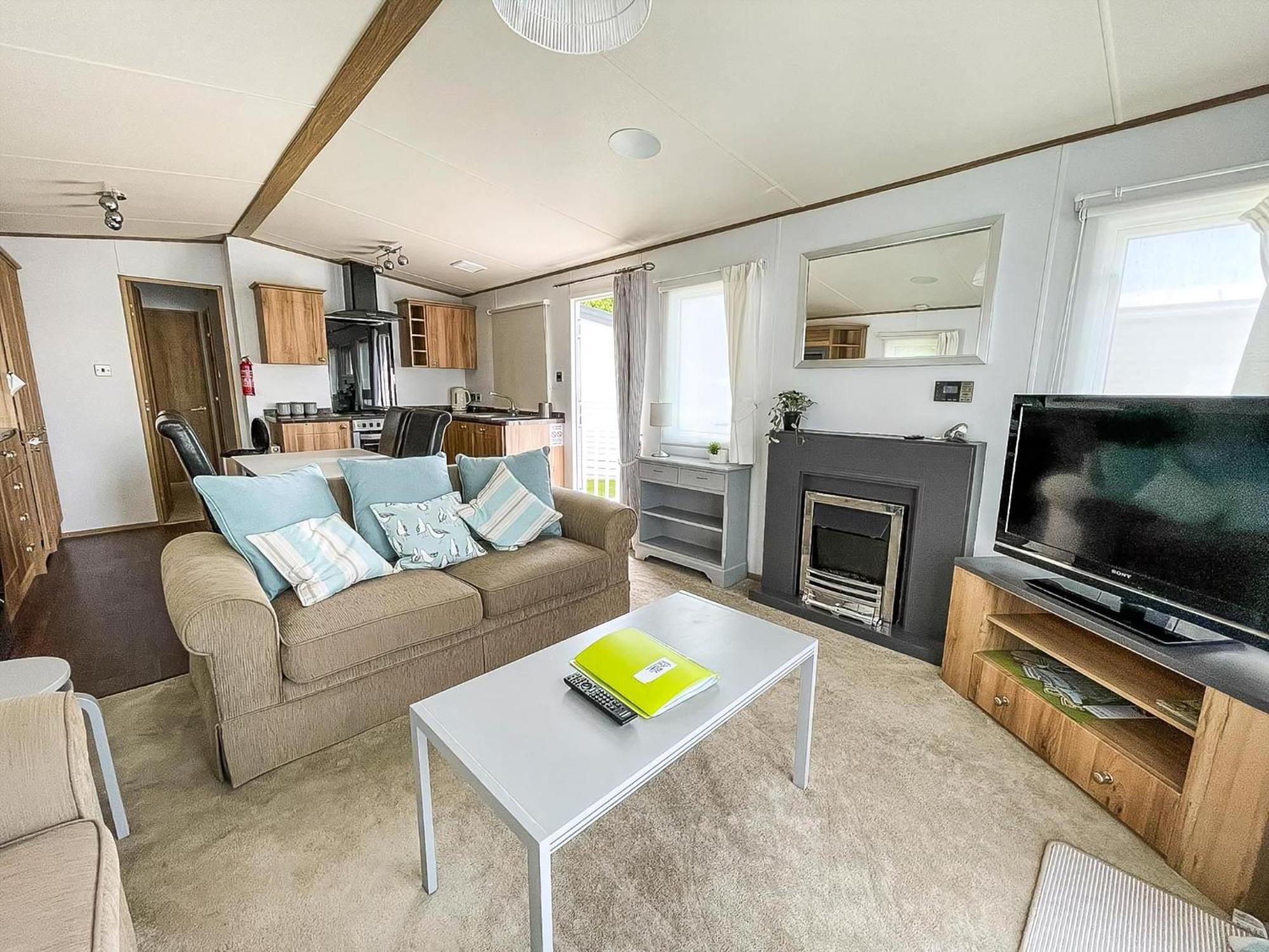 Beautiful Caravan With Decking At Carlton Meres Holiday Park, Suffolk Ref 60022M 萨克斯曼德姆 外观 照片