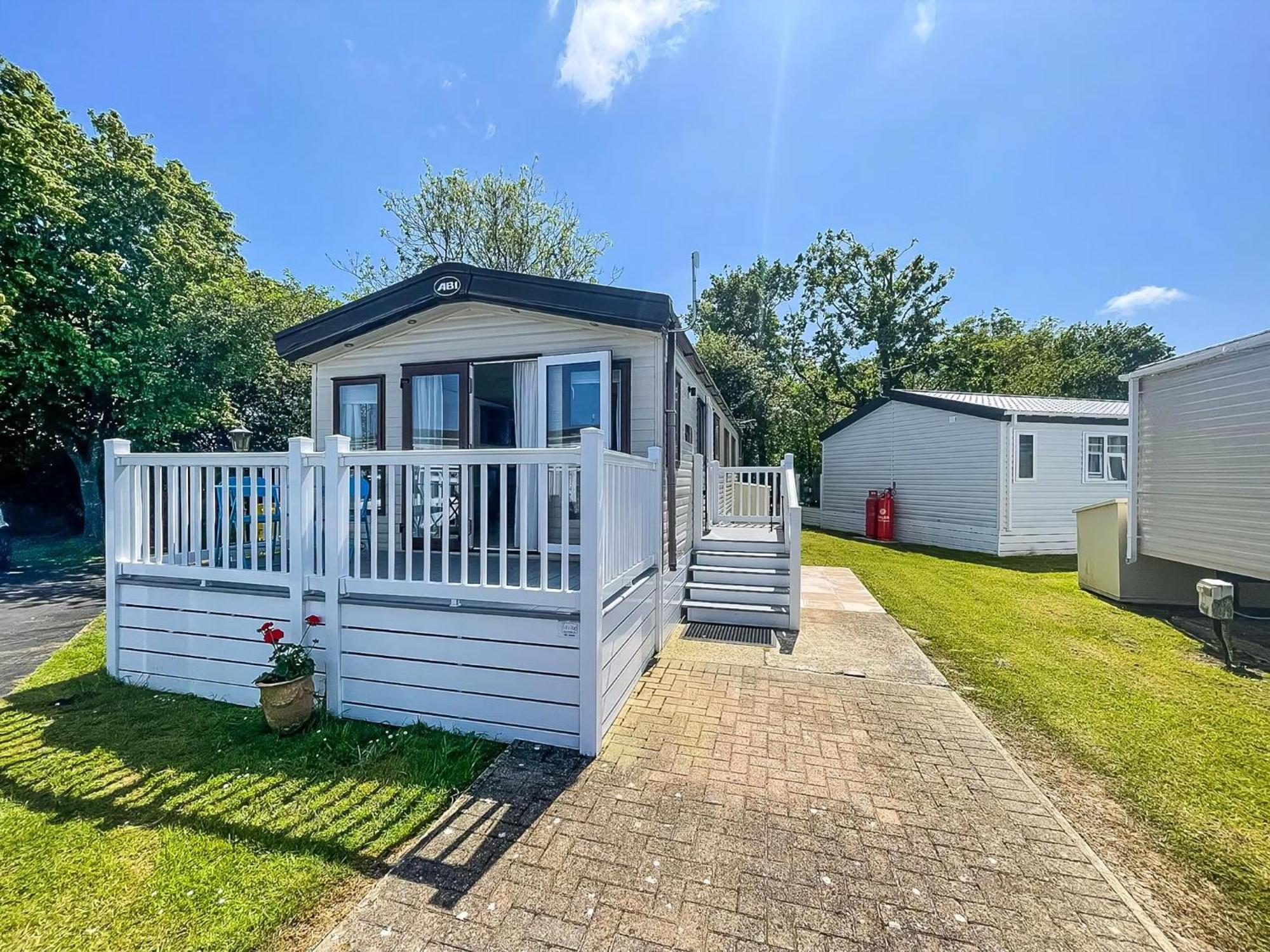 Beautiful Caravan With Decking At Carlton Meres Holiday Park, Suffolk Ref 60022M 萨克斯曼德姆 外观 照片